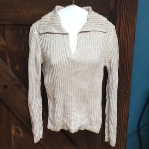 NWOT Tommy Hilfiger V-neck collared sweater